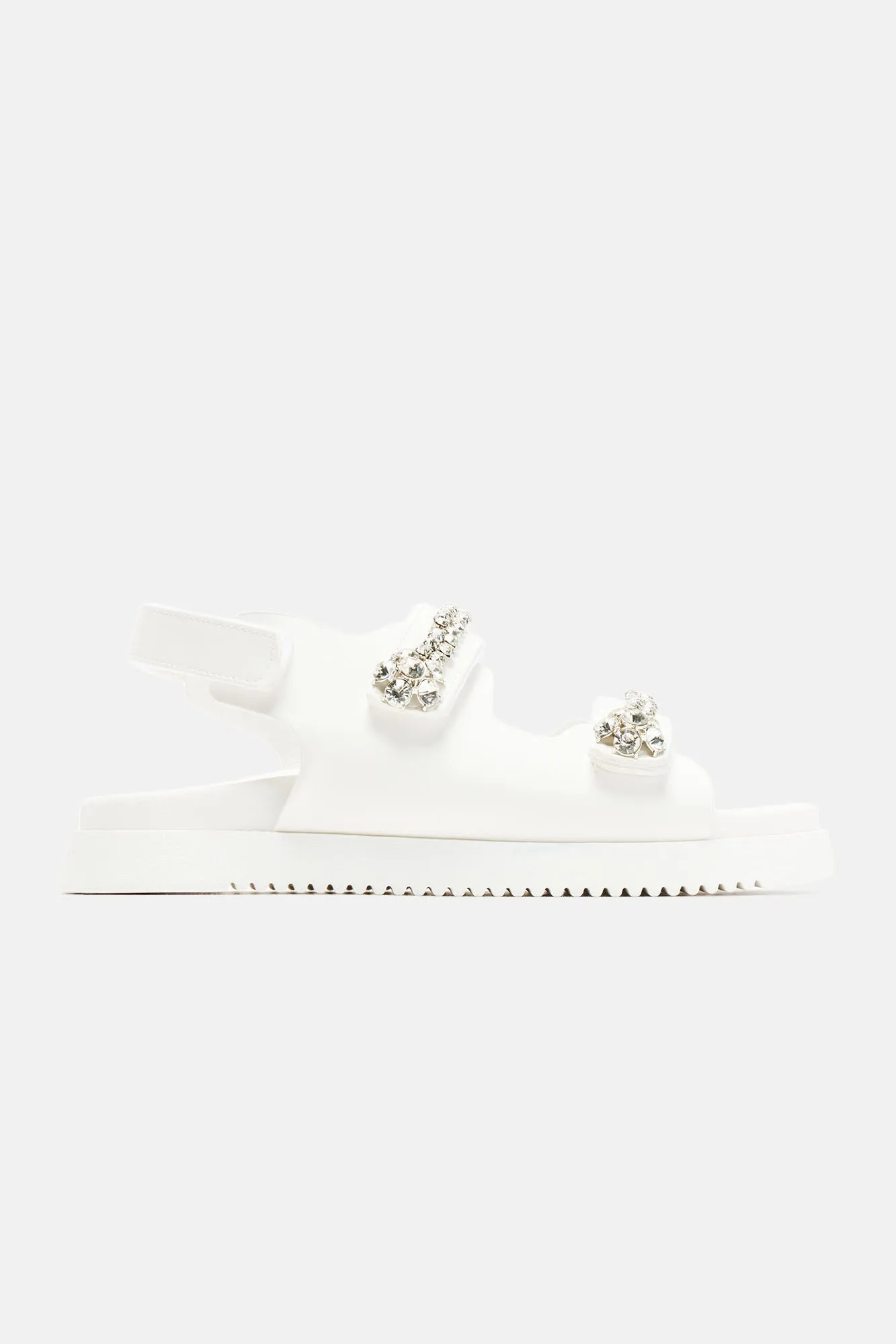 Averie Flat Sandals - White