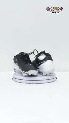 CR2299 Football Shoes - 20 Pairs