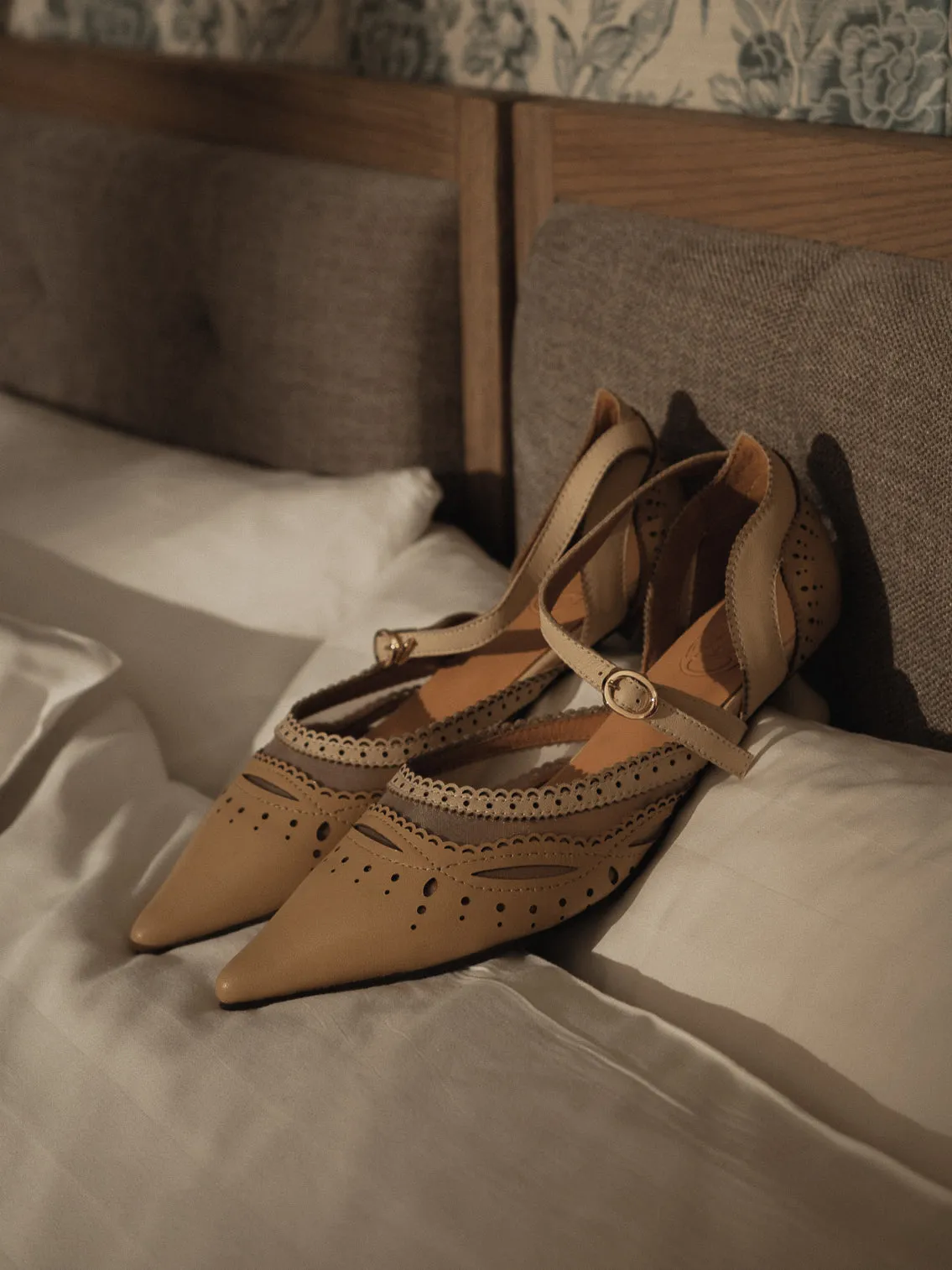 Lune 𖠁 Pointed Laser-Cut Stiletto Heels